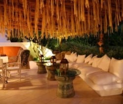 Villa Sunseek: Outdoor living/dining area