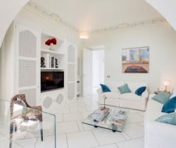 Villa Peacock: Living room