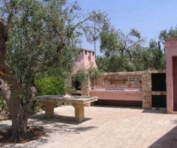 Villa Il Giardino: Barbecue and al fresco dining area