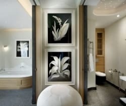 Villa Mythe: Bathroom