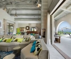 Villa Mythe: Living room
