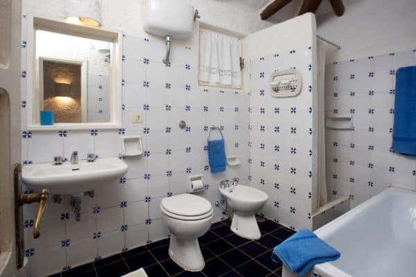 Villa Vista: Bathroom