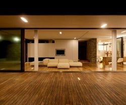 Villa Wing: Living area
