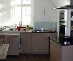 Chesa Albertini: Kitchen