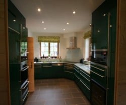 Chalet Muragl: Kitchen