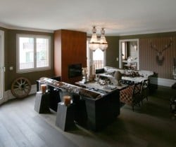 Chalet Apartment Silketh: Living room