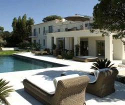 Villa Dream: Outside view