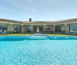 Villa Vivaldi: Swimming pool