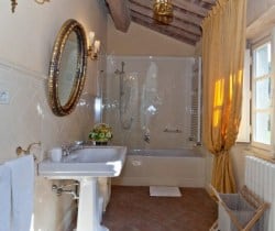 Borgo Bergenia: Bathroom