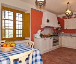 Villa Falasco: Cottage kitchen
