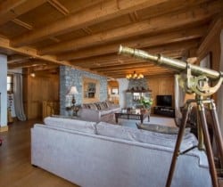 Chalet Angel: Living area