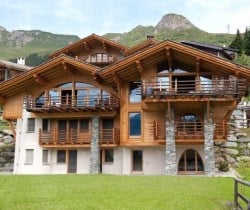 Chalet Chara: Outside view