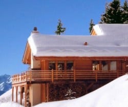 Chalet Holly: Outside view