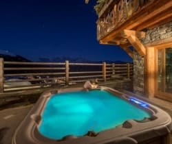 Chalet Nuha: Outdoor Jacuzzi