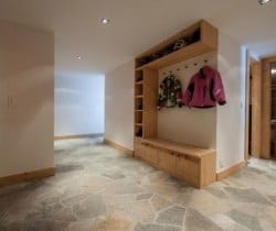 Apartment Saturn: Entrance hall