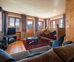 Chalet Tootsie: Mazot living room