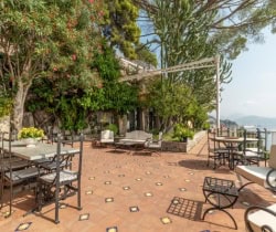 Villa-Ninfea-Al-fresco-dining-area