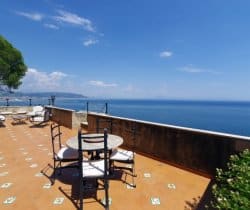 Villa-Ninfea-Al-fresco-dining-area