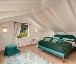 Villa-Zarina-Bedroom