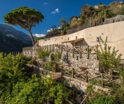 Villa-Zarina-Garden