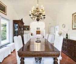 06Villa-Prisca-Dining-room