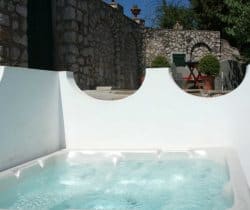 22Villa Prisca-Outdoor jacuzzi