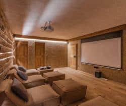 Chalet-Naturae-Cinema-room