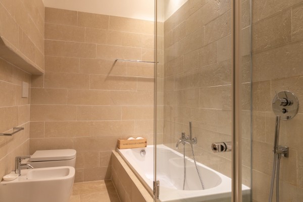 Villa-Avola-Bathroom
