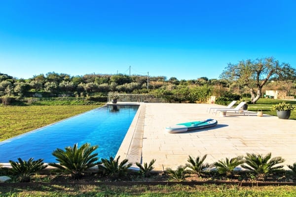 Villa-Avola-Swimming-pool