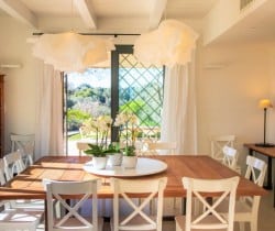 Villa-Avola-Dining-area