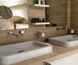 Villa Avola - Bathroom