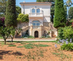 Villa-Divinity-Exterior