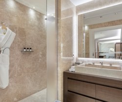 Villa-Divinity-Bathroom