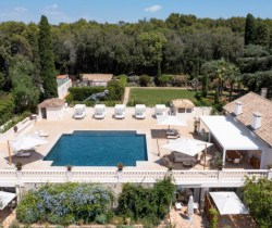 Villa-Divinity-Swimming-pool