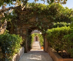 Villa-Divinity-Garden