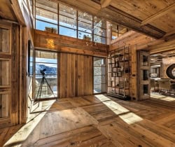 Chalet-Eden-Entrance-hall