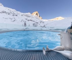 Chalet-Eden-Outdoor-jacuzzi