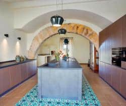 Villa-Camposole-Kitchen