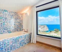 Villa-Camposole-Bathroom