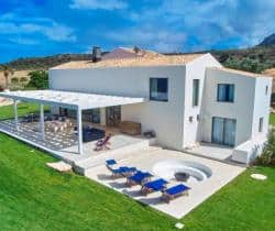 Villa-Camposole-Outdoor-chill-out-area