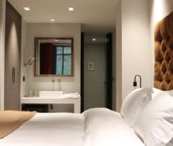 Villa-Breakwater_Griante-Bedroom