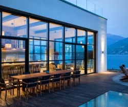 Villa-Breakwater_Griante-Exterior-views-by-sunset