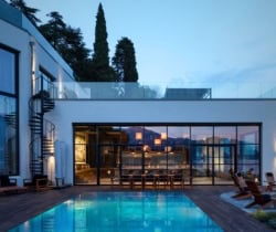 Villa-Breakwater_Griante-Exterior-views-by-sunset