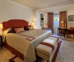 Villa-Cima-Bedroom