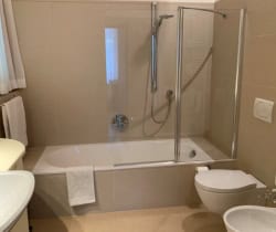 Villa-Croff-Bathroom