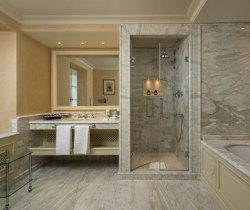 Villa-Garrovo-Bathroom