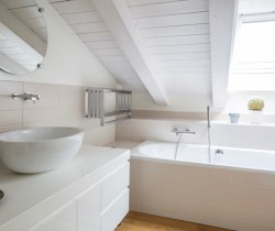 Villa-Gia-Bathroom