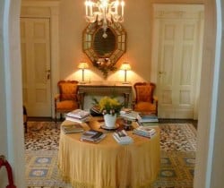 Villa Imperatore: Entrance hall