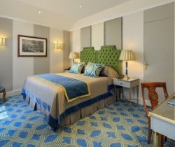 Villa-Malakoff-Bedroom