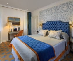 Villa-Malakoff-Bedroom
